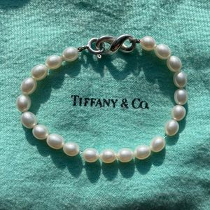 Tiffany & Co. "Infinity" Collection Pearl Bracelet